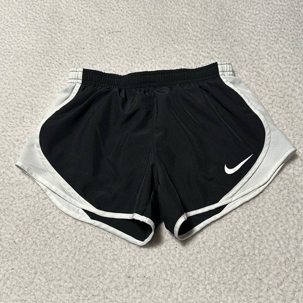Nike Girls Black and White Dry Tempo Running Shorts, EUC, Size Small